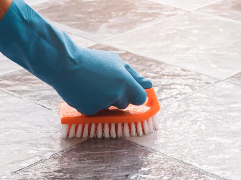 排水溝のある床の目地汚れ対策